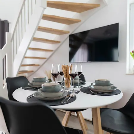 Cabana - Maisonette Apartments - Parkplatz - Wifi Kostenlos - Naehe Klinikum Oldenburg Zimmer foto
