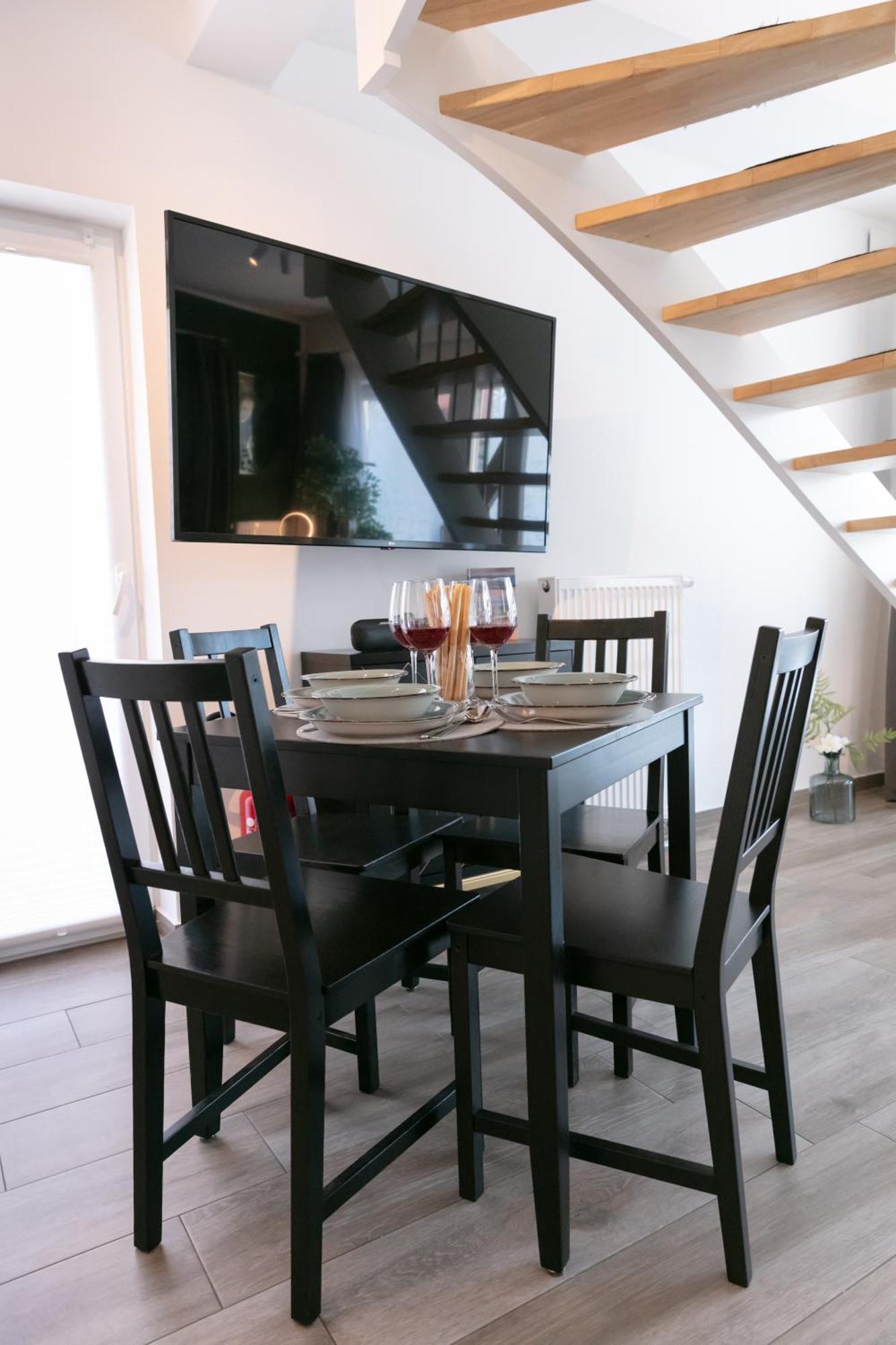 Cabana - Maisonette Apartments - Parkplatz - Wifi Kostenlos - Naehe Klinikum * Oldenburg
