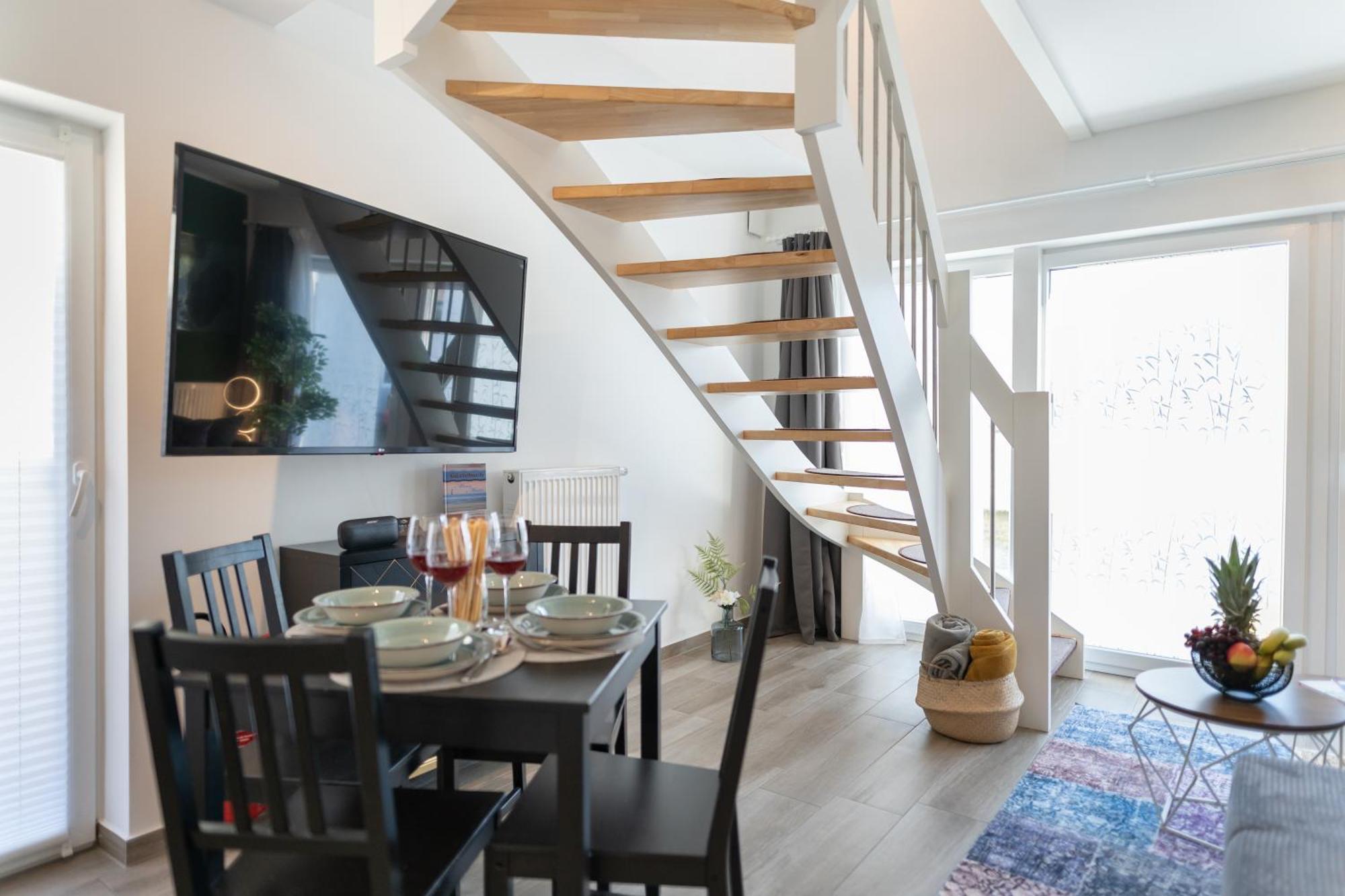 Apartment Cabana - Maisonette Apartments - Parkplatz - Wifi Kostenlos - Naehe Klinikum *